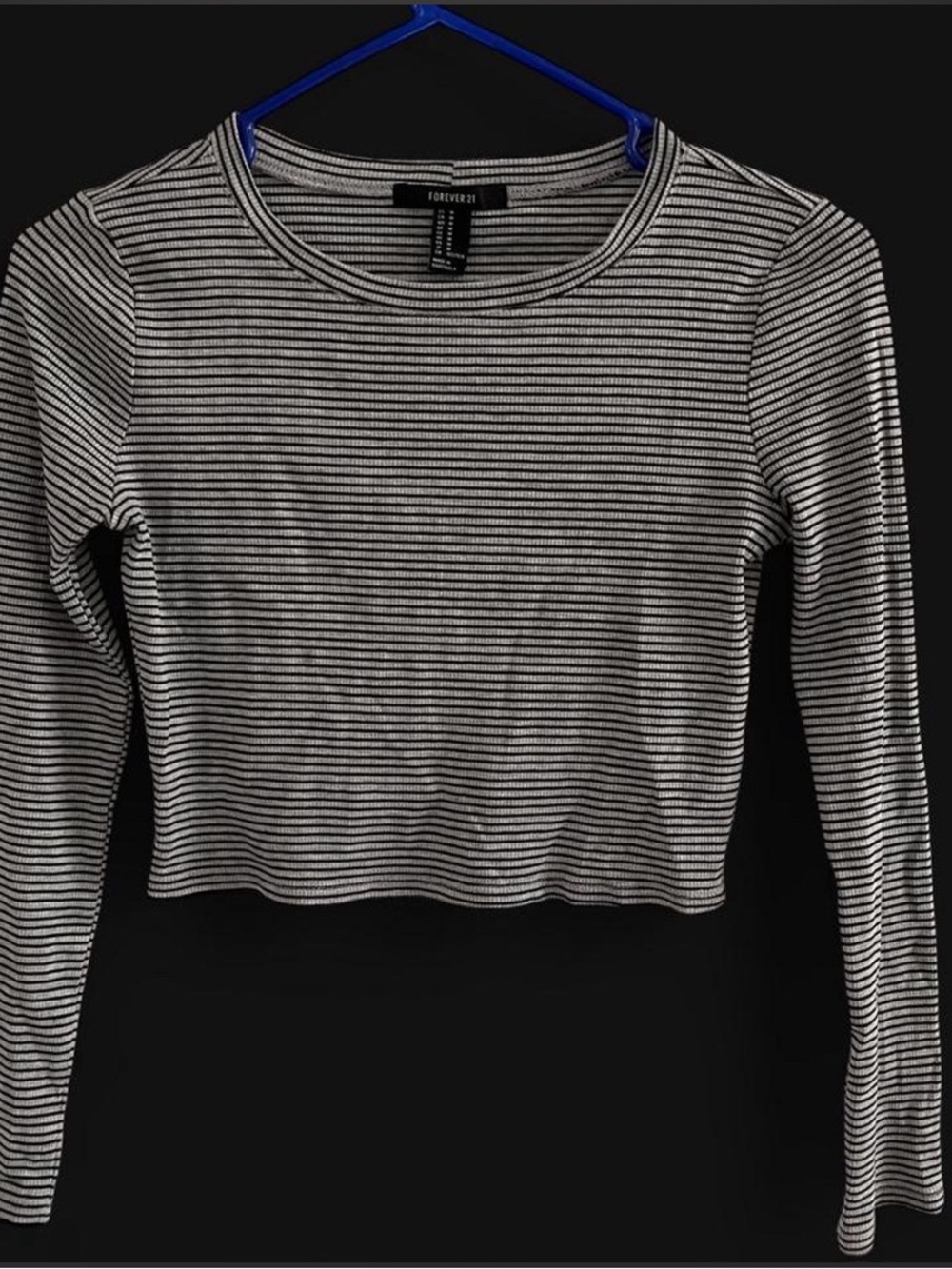 Forever 21 Black and White Striped Long Sleeve Crop Top